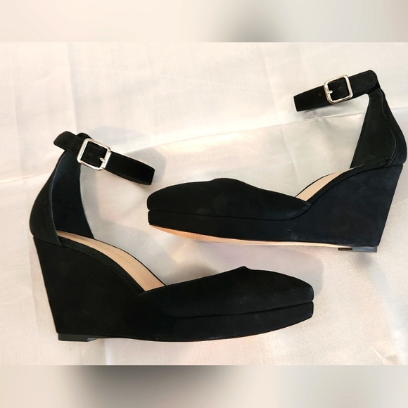 Like new !!RANDALL LEOFFLER Is black Suede Wedge Heeled sandals size 7 - Picture 4 of 8